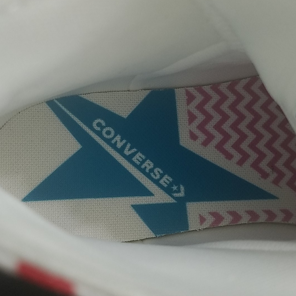 Converse high top BRAND New - Picture 13 of 13